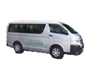 三芳の森病院ハイエース車